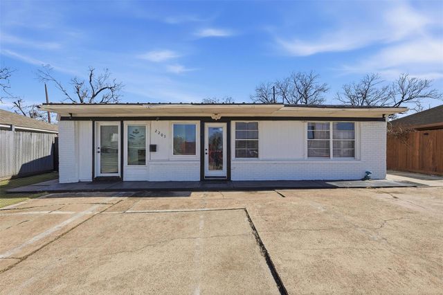 2205 Strawberry Road, Pasadena, TX 77502