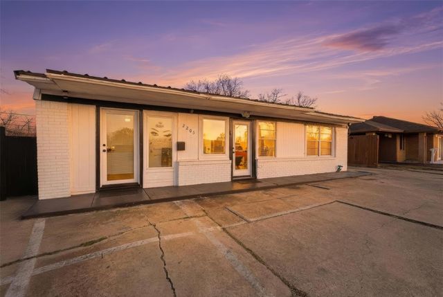 2205 Strawberry Road, Pasadena, TX 77502