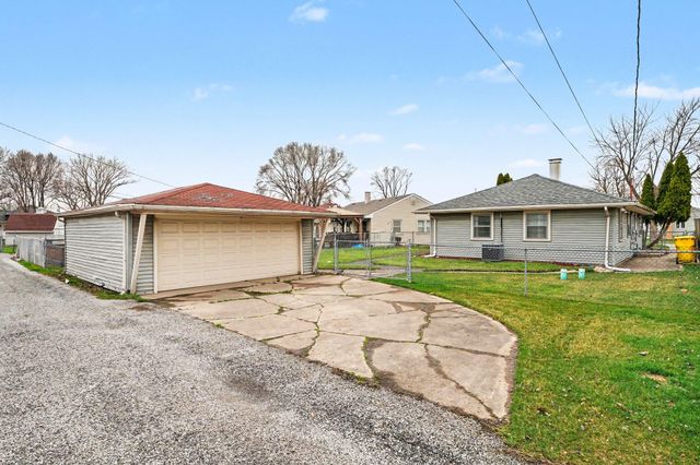 814 W Woodside Drive, Griffith, IN 46319