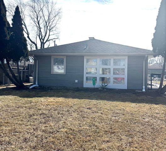 814 W Woodside Drive, Griffith, IN 46319