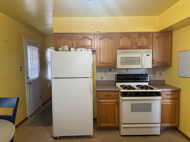 814 W Woodside Drive, Griffith, IN 46319