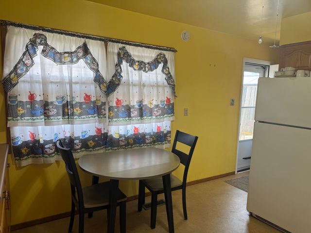 814 W Woodside Drive, Griffith, IN 46319