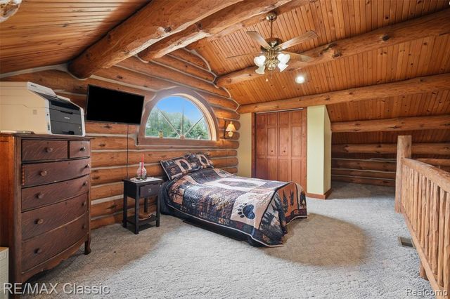 6900 Eveline Drive, Holly, MI 48442