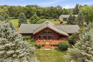 6900 Eveline Drive, Holly, MI 48442