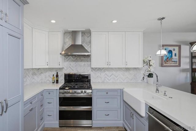 106 Antigua Court, Coronado, CA 92118