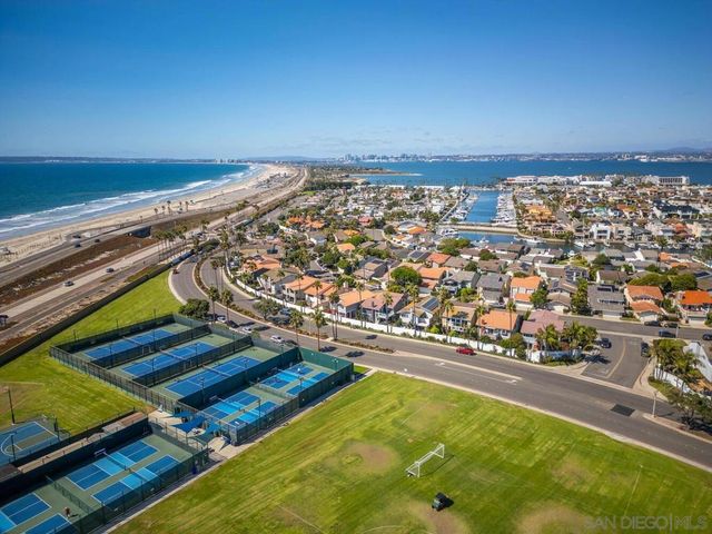 106 Antigua Court, Coronado, CA 92118