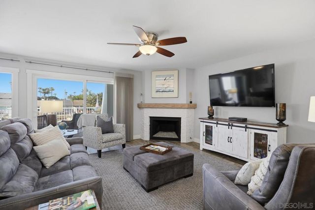 106 Antigua Court, Coronado, CA 92118