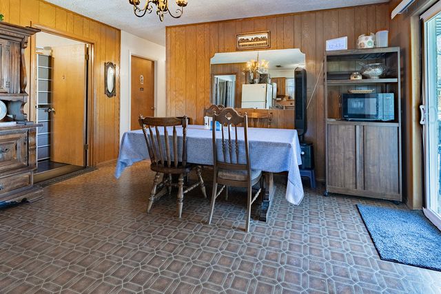 215 N Casa Grande Circle, Duncanville, TX 75116