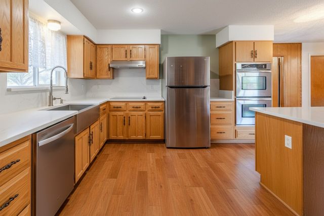 215 N Casa Grande Circle, Duncanville, TX 75116