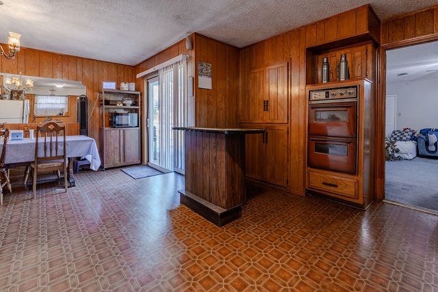 215 N Casa Grande Circle, Duncanville, TX 75116