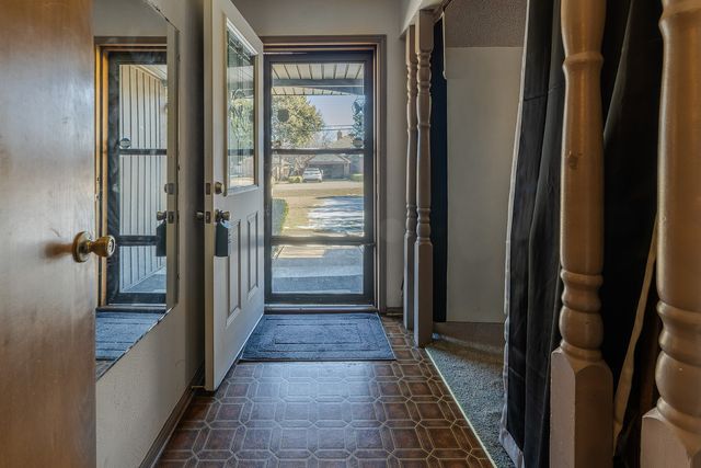 215 N Casa Grande Circle, Duncanville, TX 75116