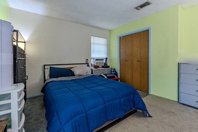 215 N Casa Grande Circle, Duncanville, TX 75116