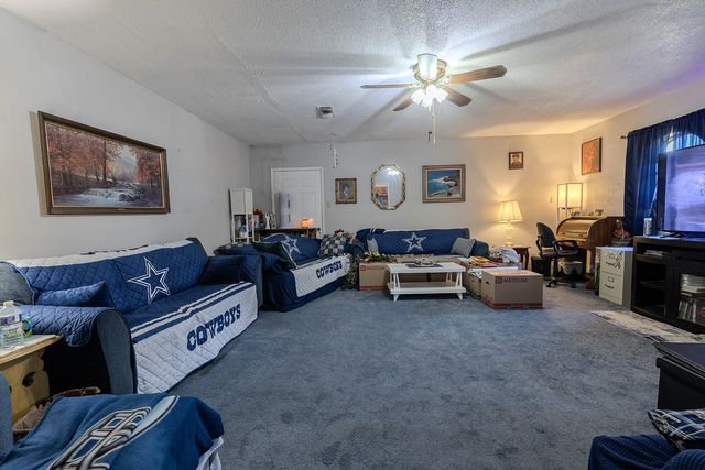 215 N Casa Grande Circle, Duncanville, TX 75116