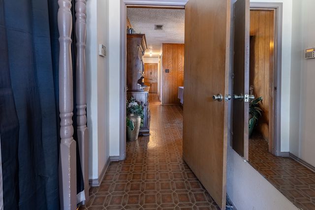 215 N Casa Grande Circle, Duncanville, TX 75116