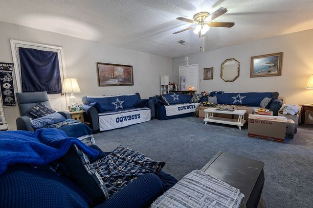 215 N Casa Grande Circle, Duncanville, TX 75116