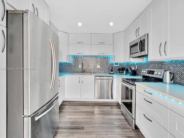 2450 NE 135th St 201, North Miami, FL 33181