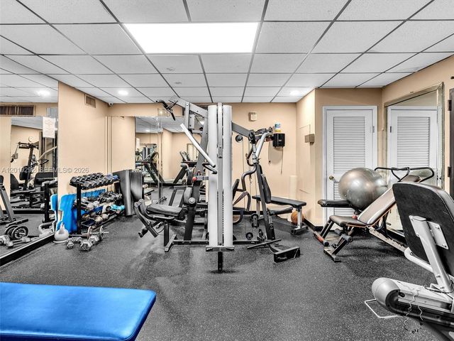2450 NE 135th St 201, North Miami, FL 33181