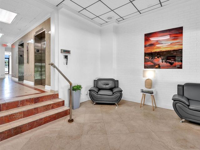 2450 NE 135th St 201, North Miami, FL 33181