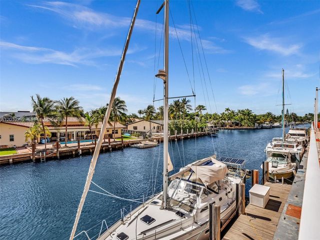 2450 NE 135th St 201, North Miami, FL 33181
