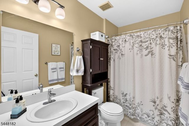 9 Briar Ln, Raritan Twp., NJ 08822