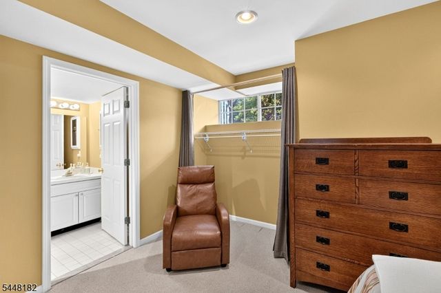 9 Briar Ln, Raritan Twp., NJ 08822