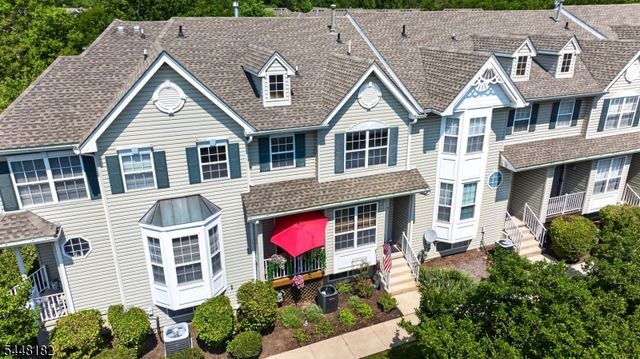 9 Briar Ln, Raritan Twp., NJ 08822
