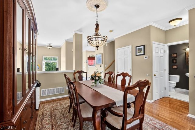 9 Briar Ln, Raritan Twp., NJ 08822