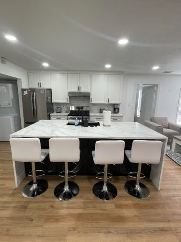 2515 Roanoke Avenue, Dallas, TX 75235