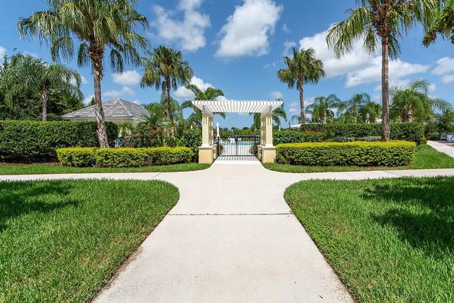 1450 BLUE HORIZON CIRCLE, Bradenton, FL 34208
