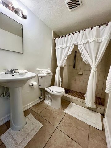 6023 SW 69th Street 78, South Miami, FL 33143