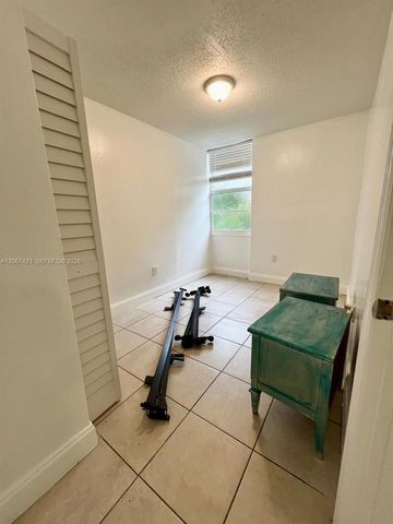 6023 SW 69th Street 78, South Miami, FL 33143