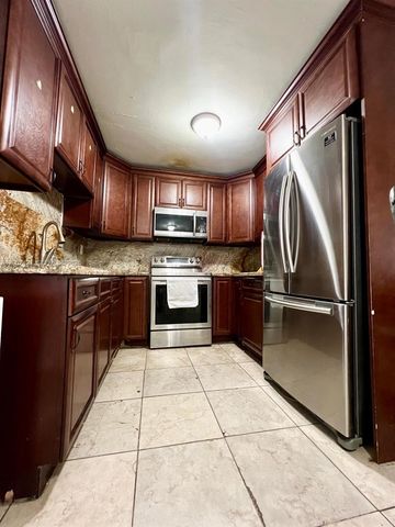 6023 SW 69th Street 78, South Miami, FL 33143