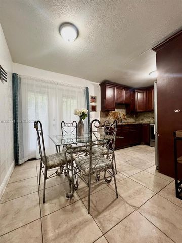 6023 SW 69th Street 78, South Miami, FL 33143