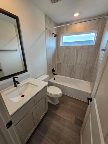 3333 Woodrose Orchard, Pearland, TX 77581