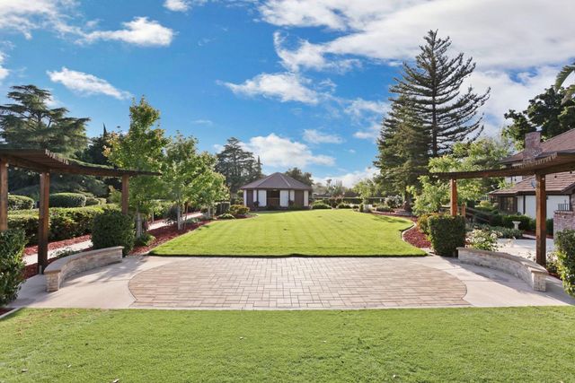 8327 Park Pl, Tracy, CA 95304