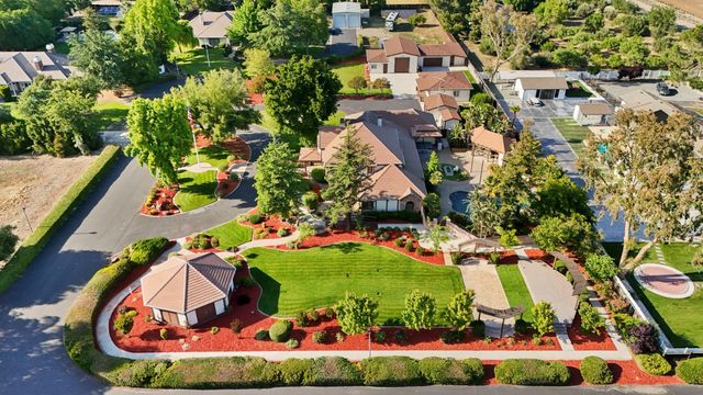 8327 Park Pl, Tracy, CA 95304