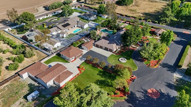 8327 Park Pl, Tracy, CA 95304