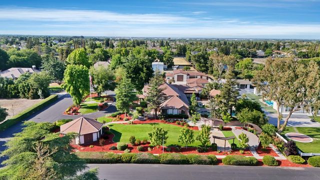 8327 Park Pl, Tracy, CA 95304