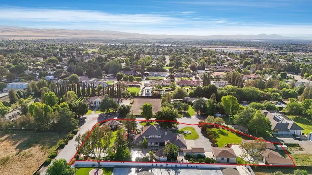8327 Park Pl, Tracy, CA 95304