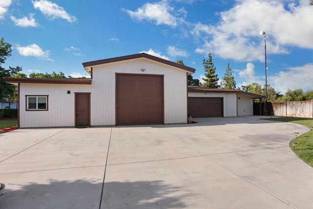 8327 Park Pl, Tracy, CA 95304