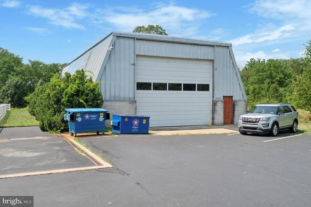 1201 AIRPORT RD, Coatesville, PA 19320