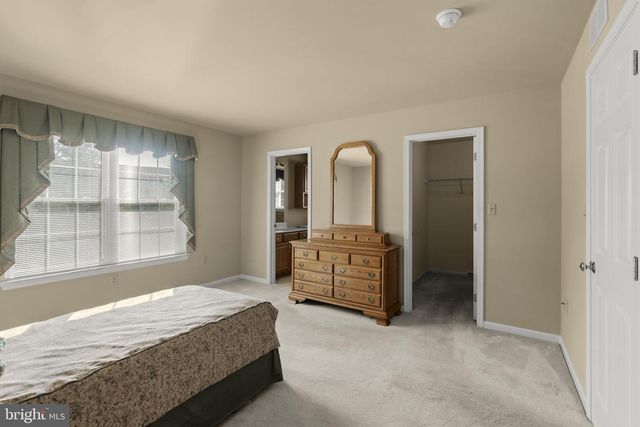 12 PEBBLE CREEK DR, Lititz, PA 17543