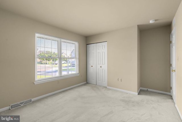 12 PEBBLE CREEK DR, Lititz, PA 17543