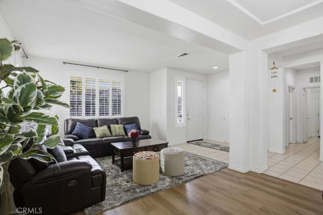 6865 Hop Clover, Eastvale, CA 92880