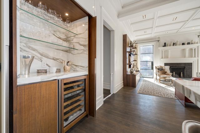 2026 N Kenmore Avenue, Chicago, IL 60614