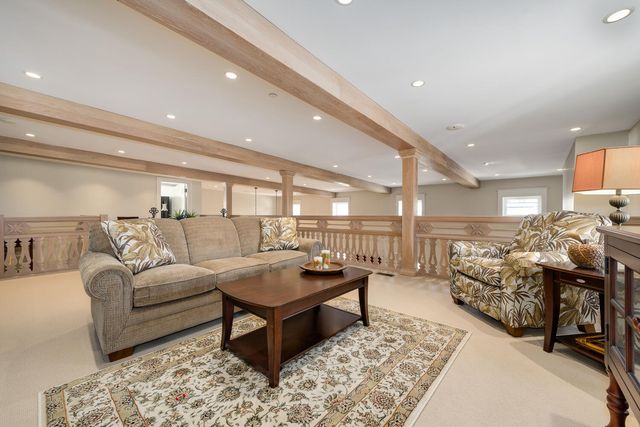 2026 N Kenmore Avenue, Chicago, IL 60614