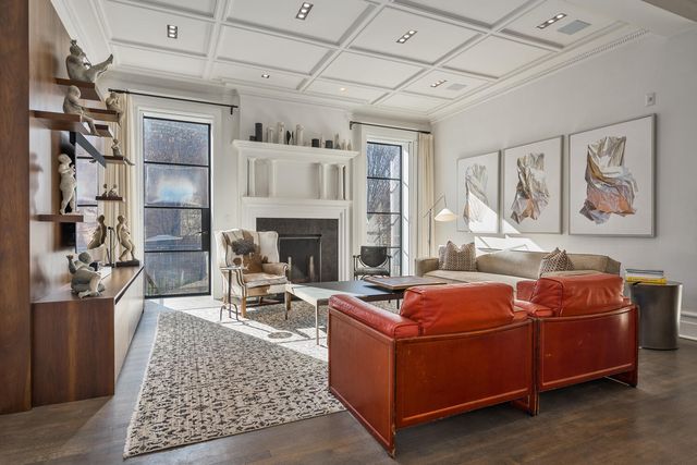 2026 N Kenmore Avenue, Chicago, IL 60614