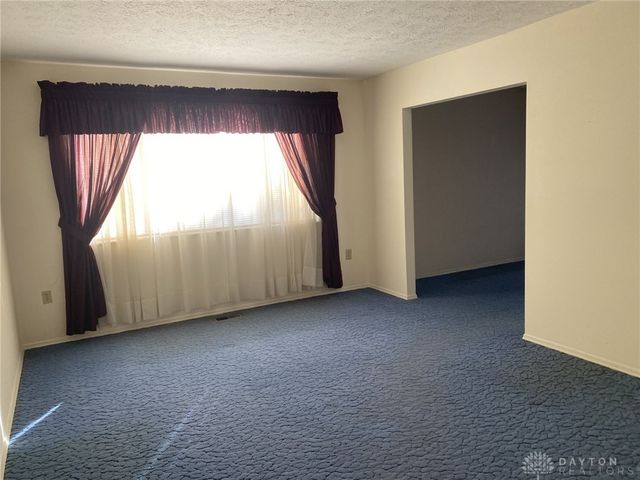1220 Nassau Drive, Miamisburg, OH 45342