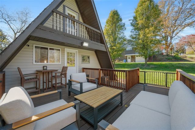 11665 Wilshire Dr, North Huntingdon, PA 15642