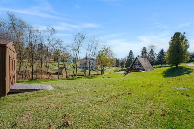 11665 Wilshire Dr, North Huntingdon, PA 15642